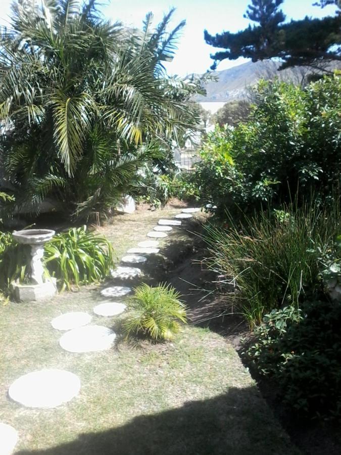 Self Catering Unit 6, Sandbaai Херманус Экстерьер фото